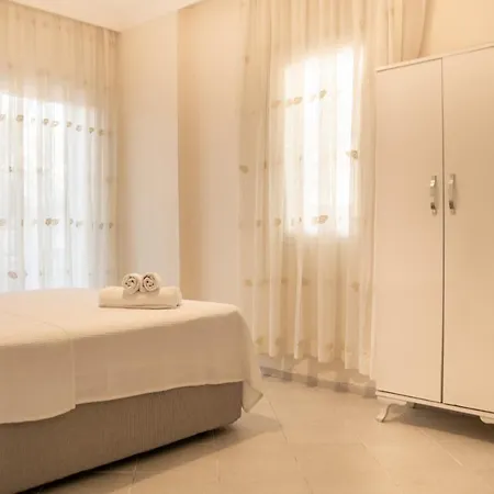 公寓 Lovely Flat With Balcony In Close To Sea Çeşme