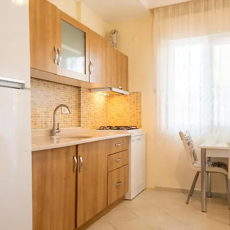 Lovely Flat With Balcony In Close To Sea *