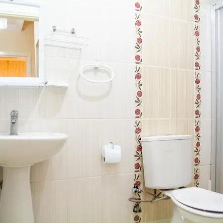 公寓 Lovely Flat With Balcony In Close To Sea Çeşme